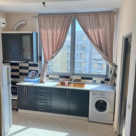 Tulipani Apartments Near Promenade Saranda Dış mekan fotoğraf