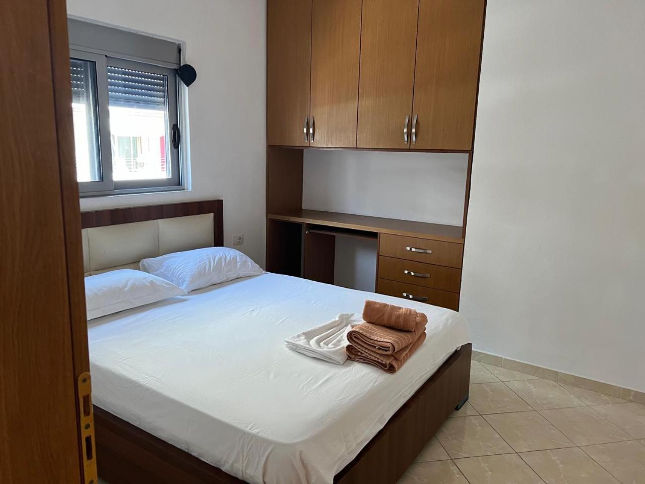 Tulipani Apartments Near Promenade Saranda Dış mekan fotoğraf