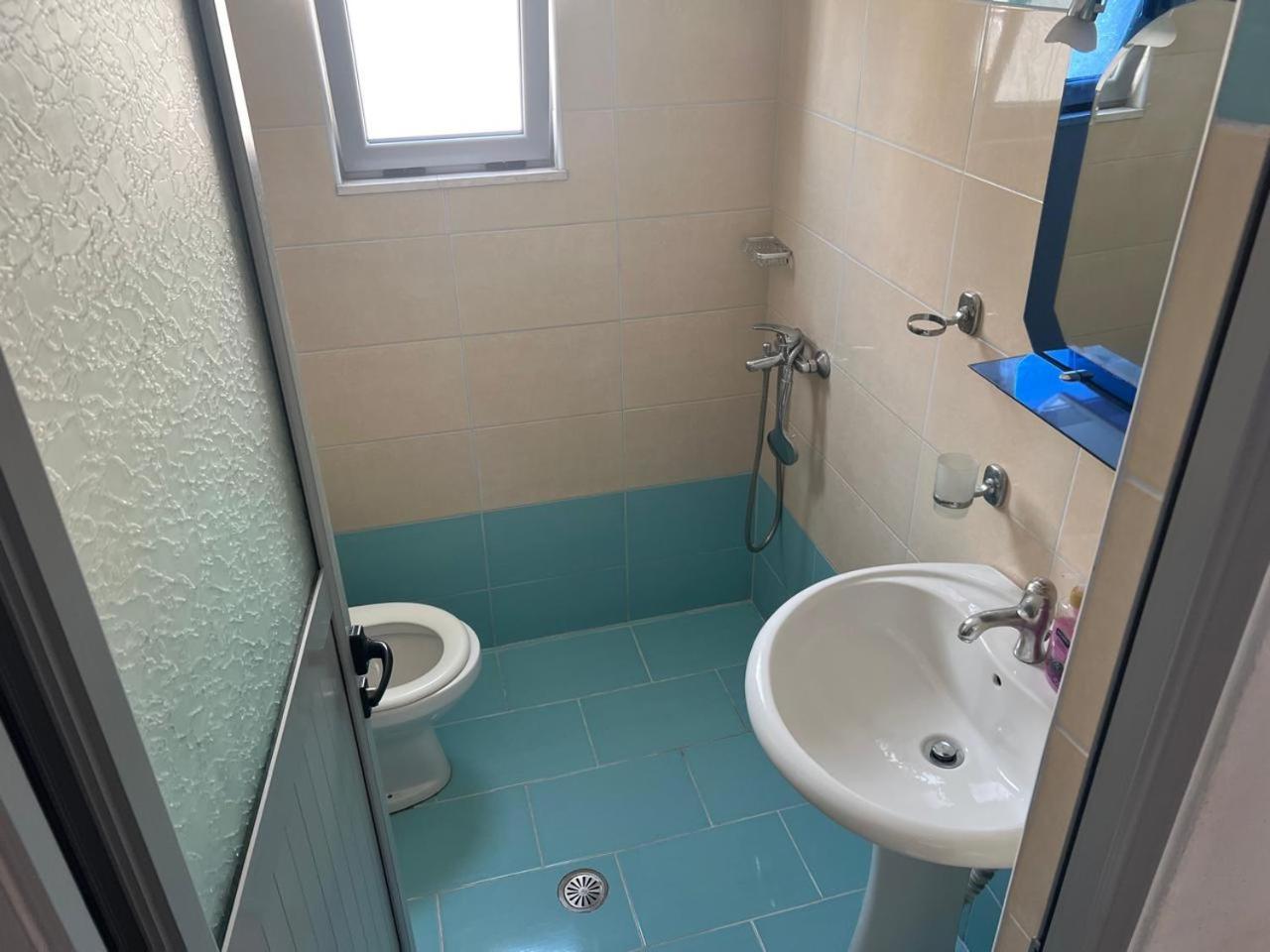 Tulipani Apartments Near Promenade Saranda Dış mekan fotoğraf